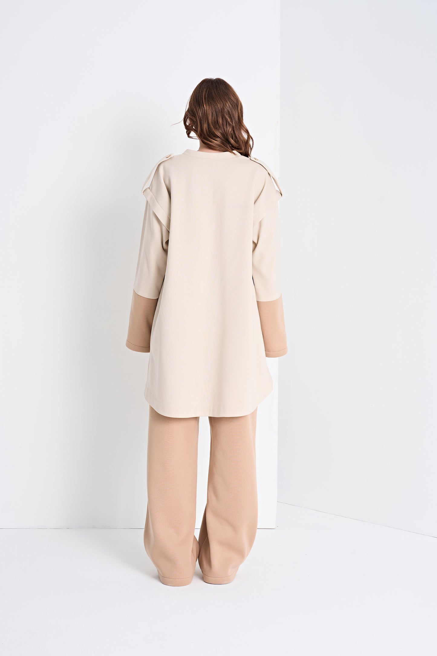 Two-Tone Top and Wide-Leg Pants Set (Top)