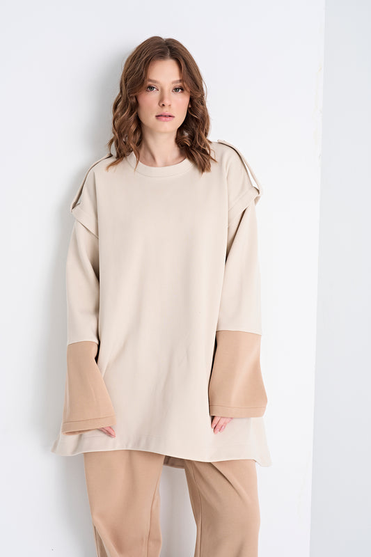 Two-Tone Top and Wide-Leg Pants Set (Top)